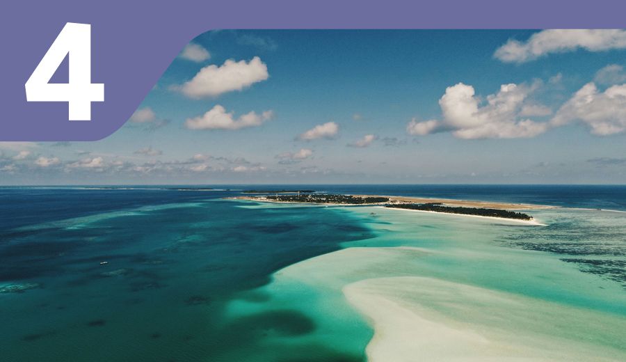 green island surrounding body pf water